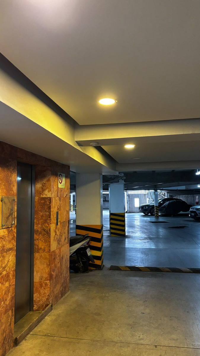 Elevador desde el estacionamiento