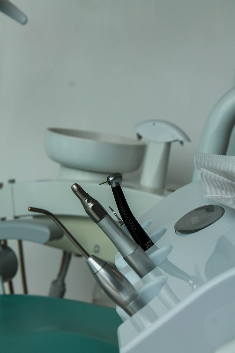 Piezas de mano en la unidad dental